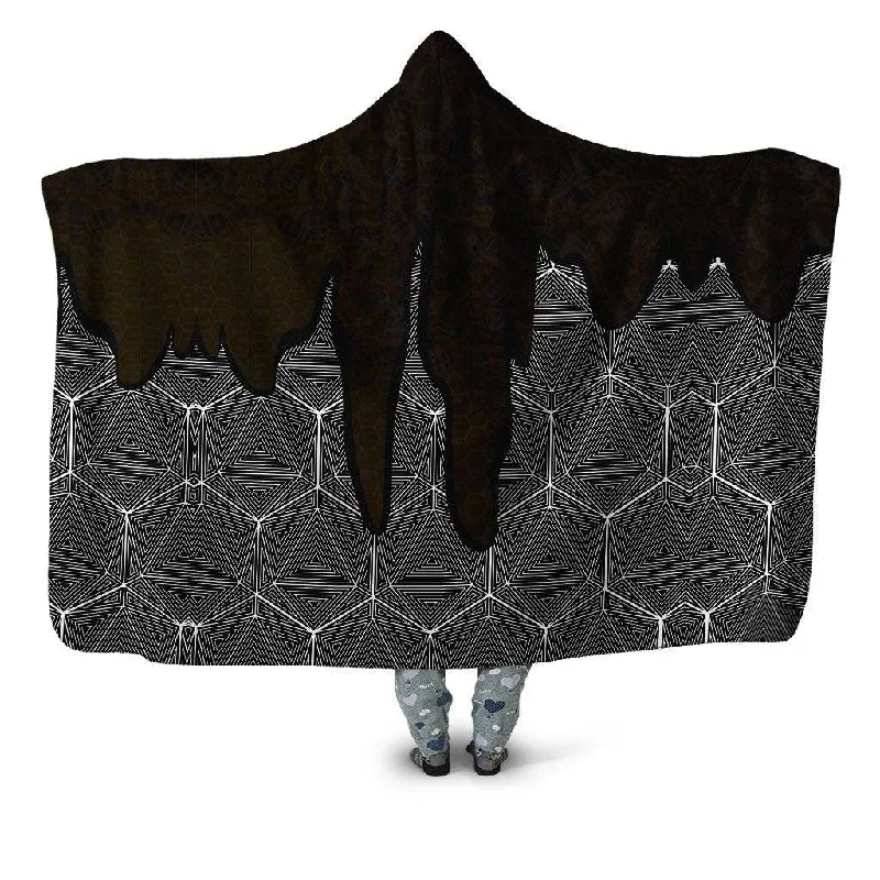 Chenille blankets with a thick and fuzzy textureHallucinations Honey Hooded Blanket Chenille blankets with a thick and fuzzy textureHallucinations Honey Hooded Blanket