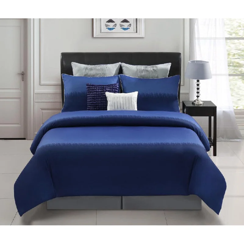Microfiber - filled comforters that are lightweight and easy to care forBryant Park 8-piece Comforter Set Microfiber - filled comforters that are lightweight and easy to care forBryant Park 8-piece Comforter Set