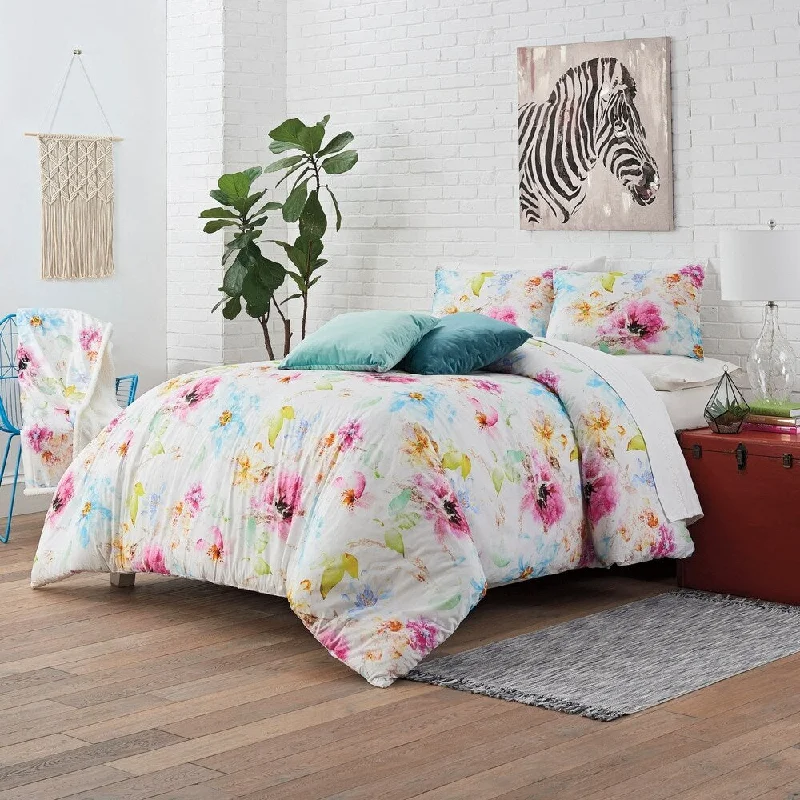 Cotton - filled comforters for a breathable and natural sleep experienceEndless Mae® Kylie Comforter Set