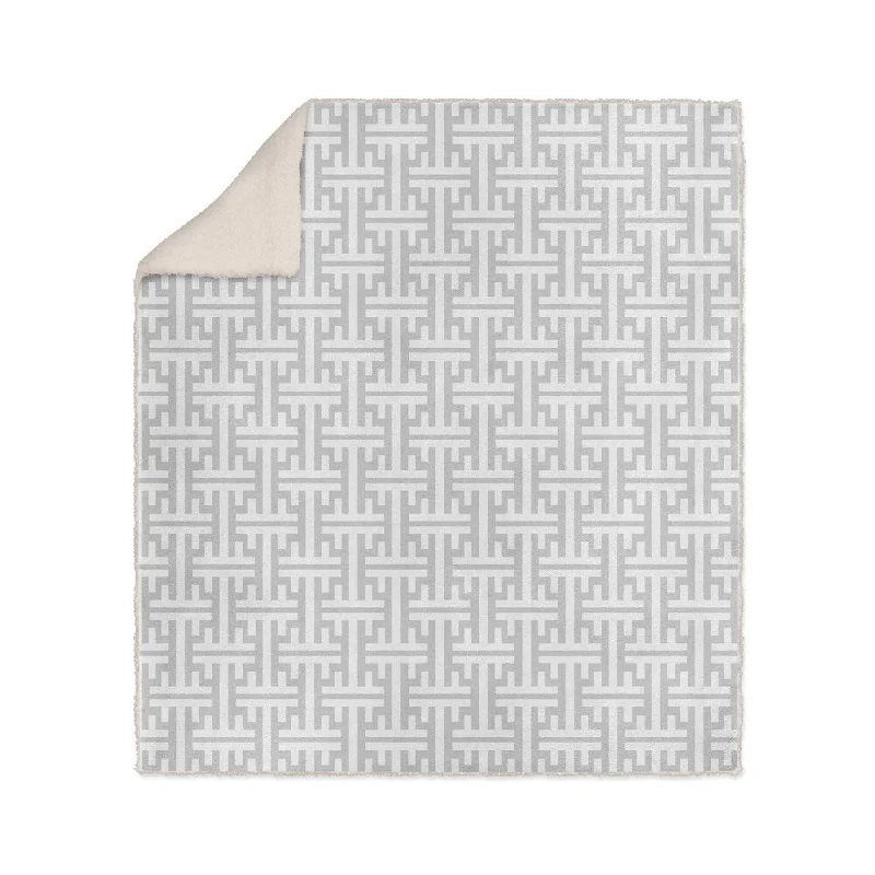 Full - size comforters suitable for full - sized beds in guest rooms or small bedroomsHINGE GREY Sherpa Comforter - 30X40 Full - size comforters suitable for full - sized beds in guest rooms or small bedroomsHINGE GREY Sherpa Comforter - 30X40